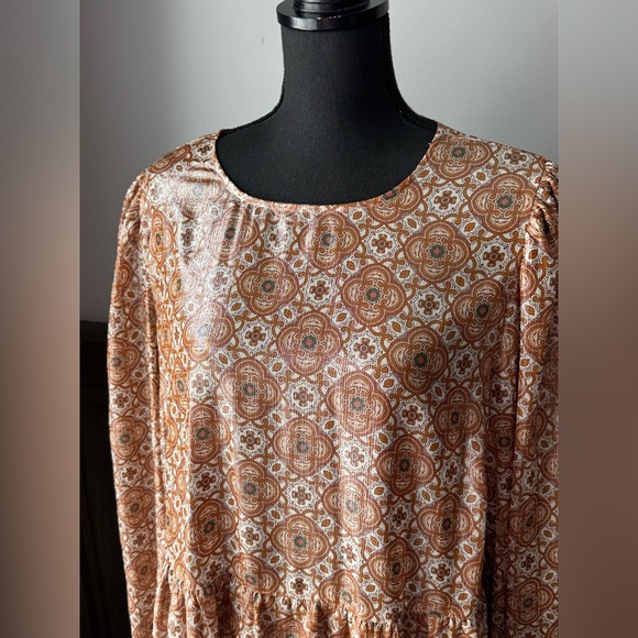 RyeGrass Gold Metallic Peplum Ruffle Sheer Top Size 1X - Picture 3 of 7